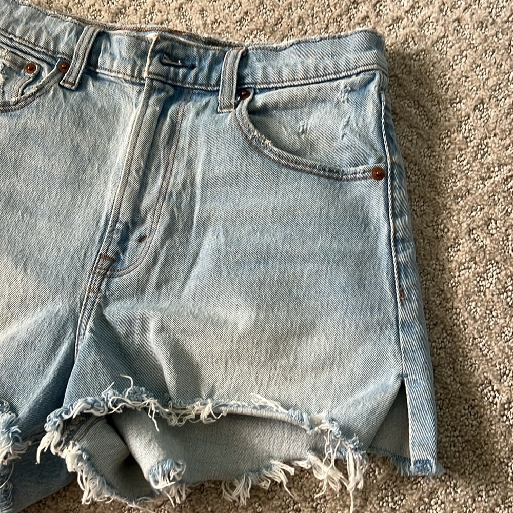 A&F High Rise 90s Cutoff Short - Picture 9 of 14